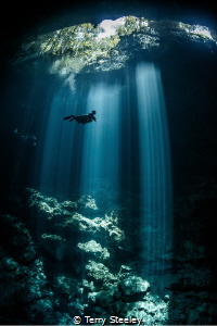 'Lone diver explores the depths of The Pit. An amazing si... by Terry Steeley 